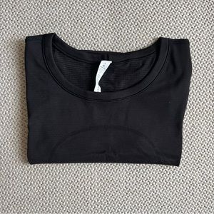 Lululemon Swiftly Short Sleeve (Black, 6)